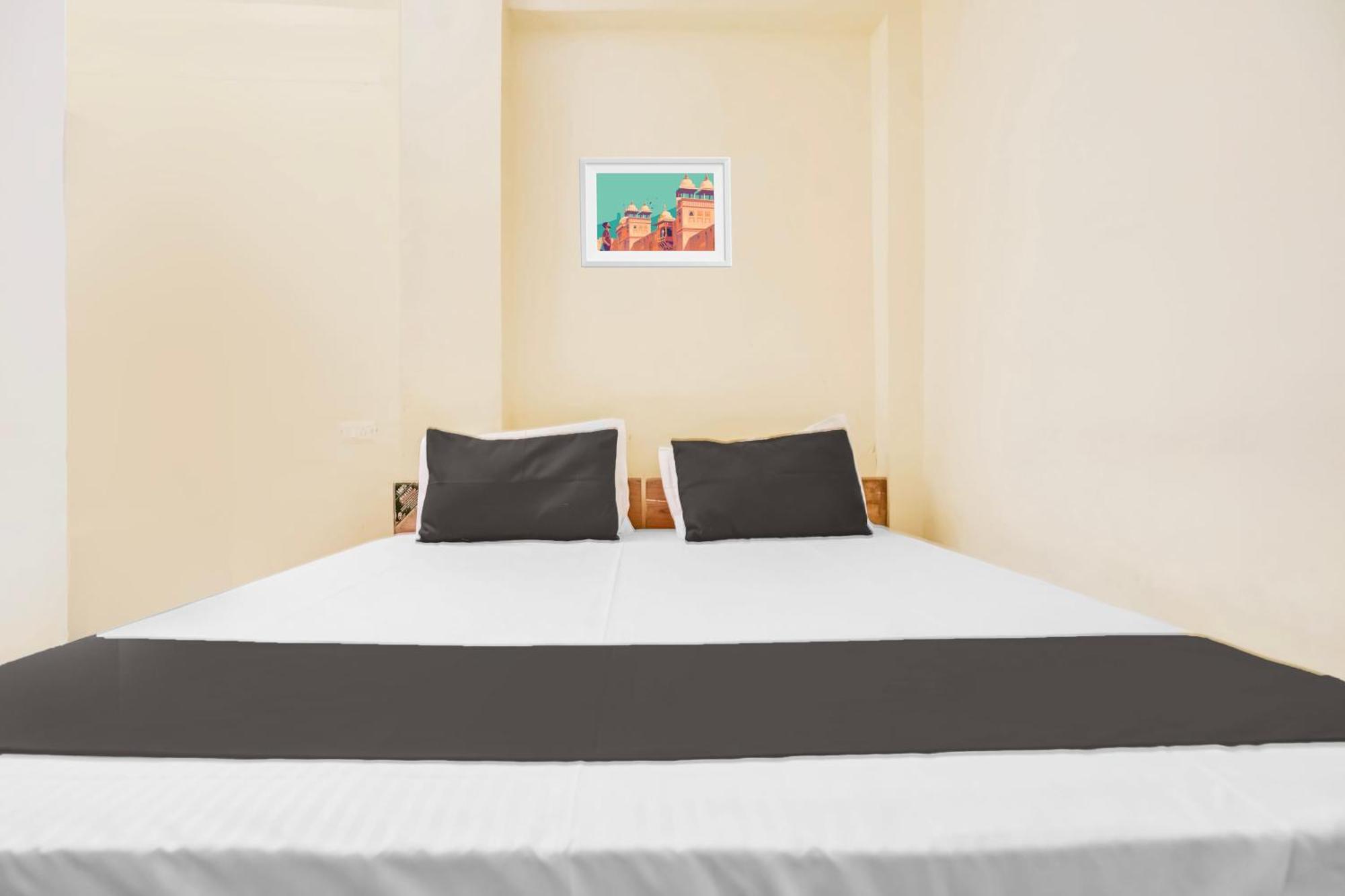Hotel Spot On Tejasvi Noida Exterior foto
